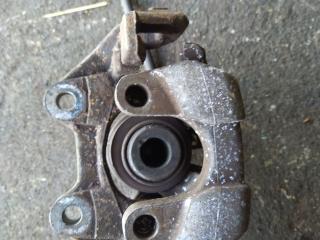 суппорт задний правый Mercedes-Benz S-Класс W220 [рестайлинг] 2003, 3.7 л., M 112.972, бензин, седан