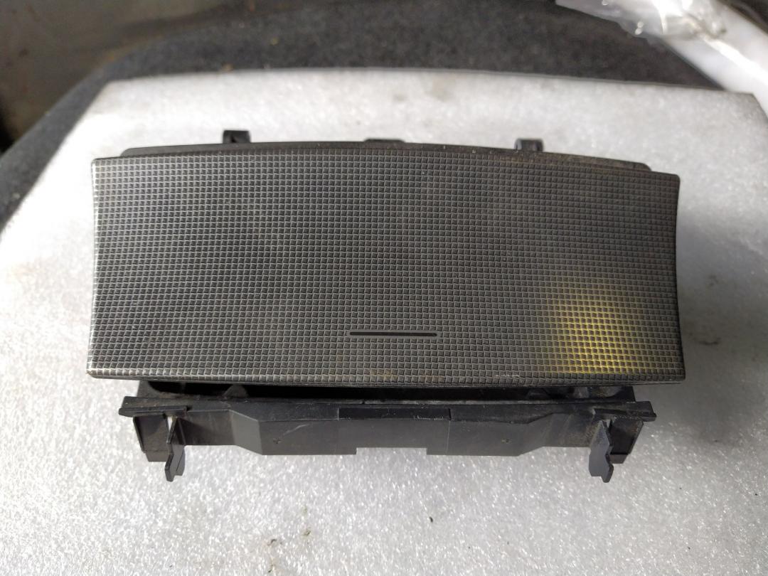 пепельница Mercedes-Benz C-Класс W203/S203/CL203 2001, 2.2 л., дизель, седан, 2036800852 - фото №1