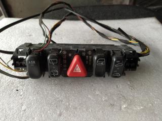 кнопка аварийной сигнализации Mercedes-Benz E-Класс W210/S210 [рестайлинг] 2000, 2.0 л., M 111.957, бензин, седан, 2108210071, 2108208010