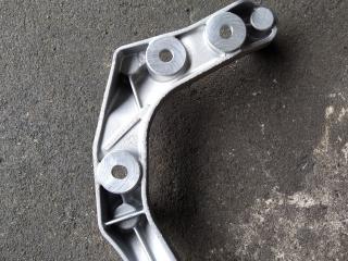 кронштейн редуктора Mercedes-Benz C-Класс W205/S205/C205 2017, 1.6 л., M 274.910, бензин, седан, 6420140600