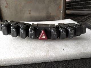 кнопка аварийной сигнализации Mercedes-Benz S-Класс W220 [рестайлинг] 2005, 4.0 л., OM 628.960, дизель, седан, 2208206010