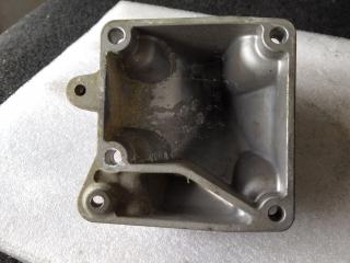 кронштейн двигателя Mercedes-Benz CLK-Класс C209/A209 [рестайлинг] 2007, 3.5 л., бензин, купе, 2722230904