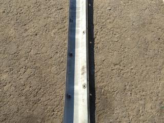 накладка на порог Mercedes-Benz M-Класс W163 [рестайлинг] 2003, 4.0 л., дизель, АКПП, черный, внедорожник 5 дв., A1636900340