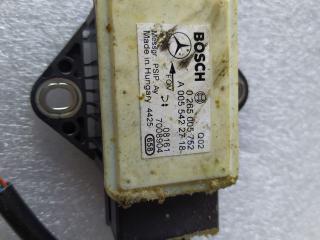 датчик ускорения Mercedes-Benz E-Класс W211/S211 [рестайлинг] 2006, 2.1 л., дизель, АКПП, черный, универсал, 0055422718, A0055422718