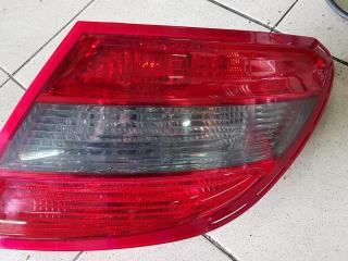 фонарь задний правый Mercedes-Benz C-Класс W204/S204 2009, 2.1 л., OM 646.811, дизель, АКПП, черный, седан, правый руль, 2048203064