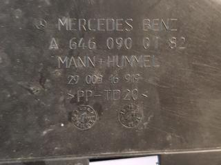 воздухозаборник Mercedes-Benz C-Класс W204/S204 2009, 2.1 л., OM 646.811, дизель, АКПП, черный, седан, правый руль, A6460900182