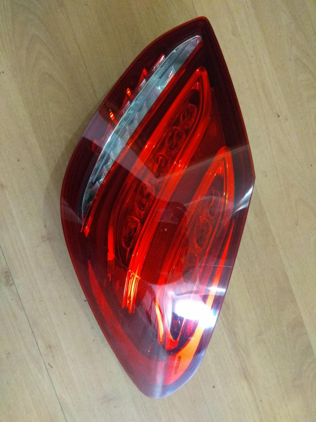фонарь задний правый Mercedes-Benz C-Класс W205/S205/C205 2014, 2.1 л., OM 651.921, дизель, седан, A2059062102 - фото №1