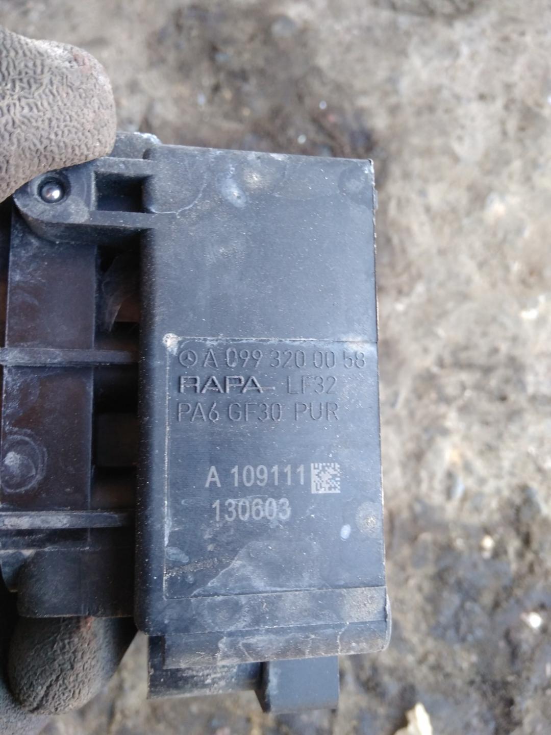 блок клапанов пневмоподвески Mercedes-Benz S-Класс W222/C217/A217 2014, 4.7 л., M 278.929, бензин, АКПП, седан, A0993200058 - фото №1