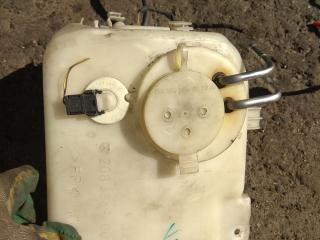 бачок омывателя Mercedes-Benz CLK-Класс W208/A208 [рестайлинг] 2000, 2.0 л., M 111.944, бензин, кабриолет, 2088690020