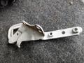 петля капота правая Mercedes-Benz Vito W639 2004, 2.2 л., OM 646.983, дизель, МКПП, белый, задний привод, A6397500351 - фото №3