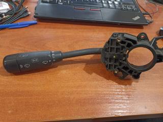 переключатель подрулевой (стрекоза) Mercedes-Benz Vito W639 2004, 2.2 л., OM 646.983, дизель, МКПП, белый, задний привод, A6395450124