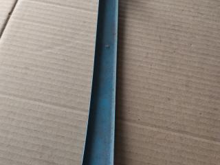 ресничка (ус) левой фары Mercedes-Benz Sprinter W901-904 1998