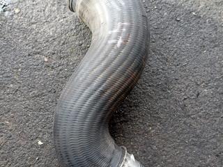 патрубок интеркулера Mercedes-Benz Vito W639 2004, 2.2 л., OM 646.983, дизель, МКПП, белый, задний привод, A6395280982