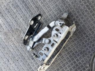 петля капота левая Mercedes-Benz C-Класс W204/S204 2009, A2048800728