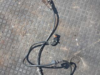 датчик износа тормозных колодок передний правый Mercedes-Benz E-Класс W212/S212/C207/A207 W212 2012, 2.1 л., CDi, OM 651.924, дизель, АКПП, серый металлик, седан, задний привод, правый руль, A2125401605