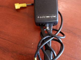 замок ремня безопасности Mercedes-Benz E-Класс W212/S212/C207/A207 W212 2012, 2.1 л., CDi, OM 651.924, дизель, АКПП, серый металлик, седан, задний привод, правый руль, A2128601369