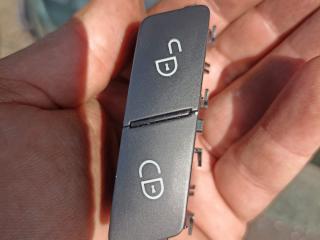 кнопка центрального замка Mercedes-Benz E-Класс W212/S212/C207/A207 W212 2012, 2.1 л., CDi, OM 651.924, дизель, АКПП, серый металлик, седан, задний привод, правый руль, A2049058502