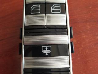 блок управления стеклоподъемниками задней правой Mercedes-Benz S-Класс W221 2005, A2218214651