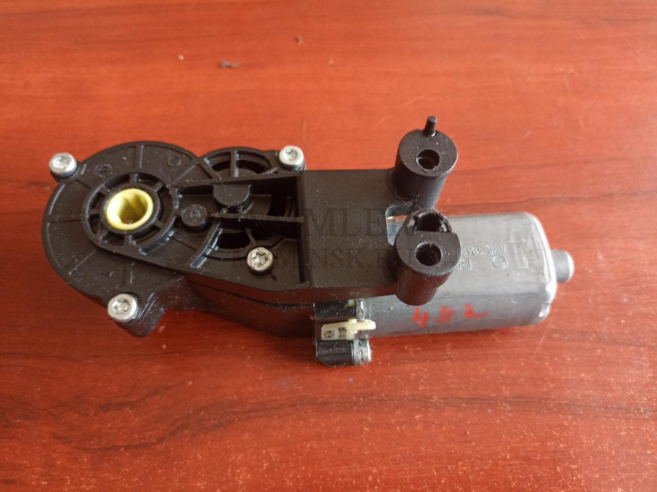 моторчик регулировки сиденья Mercedes-Benz E-Класс W212/S212/C207/A207 W212 2012, 2.1 л., CDi, OM 651.924, дизель, АКПП, серый металлик, седан, задний привод, правый руль - фото №1