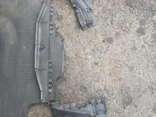 воздуховод (дефлектор) радиатора Mercedes-Benz E-Класс W212/S212/C207/A207 W212 2012, 2.1 л., CDi, OM 651.924, дизель, АКПП, серый металлик, седан, задний привод, правый руль, A2125051430