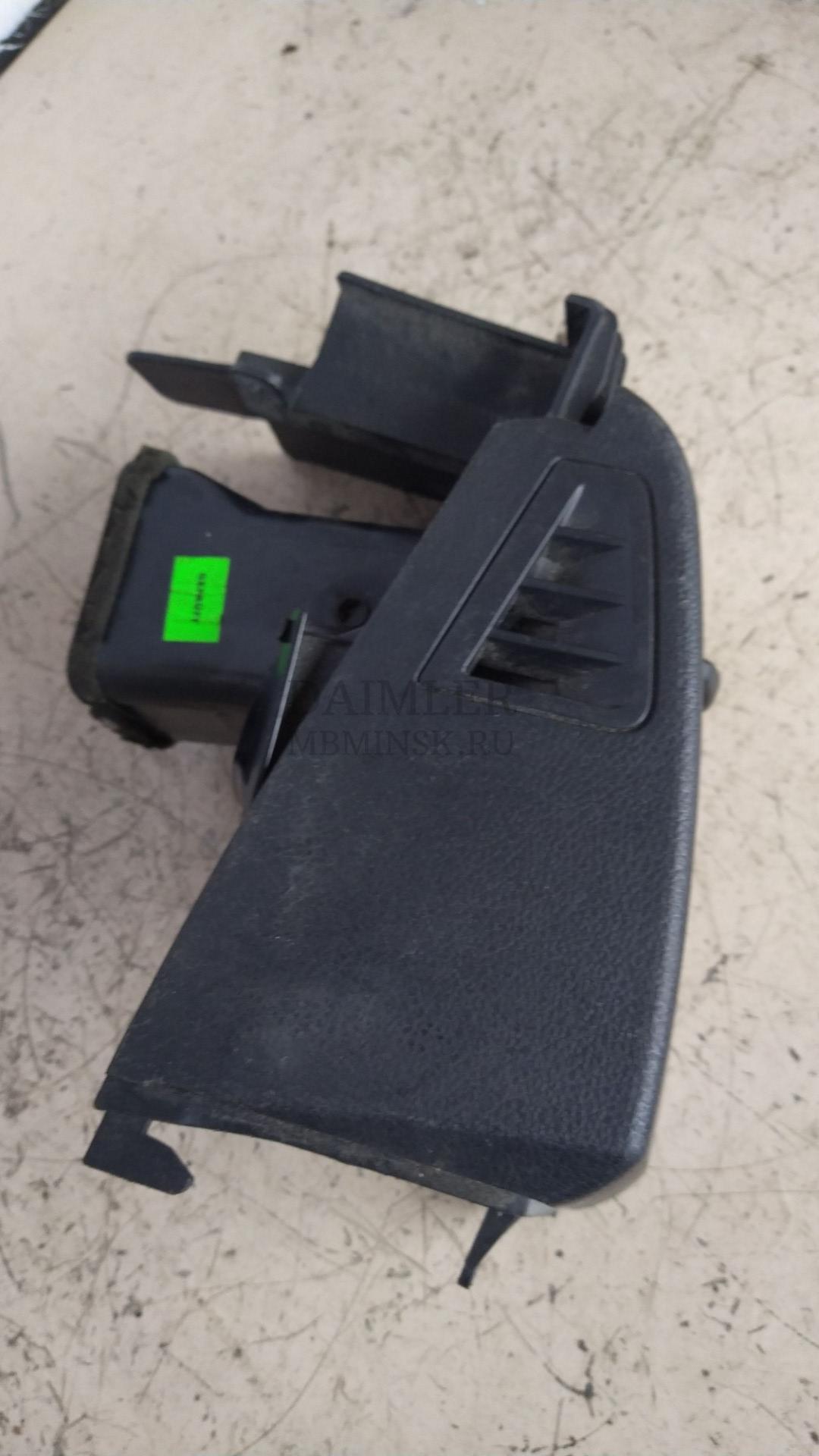 дефлектор обдува салона Mercedes-Benz Sprinter 2 поколение (W906) 2008 - фото №1