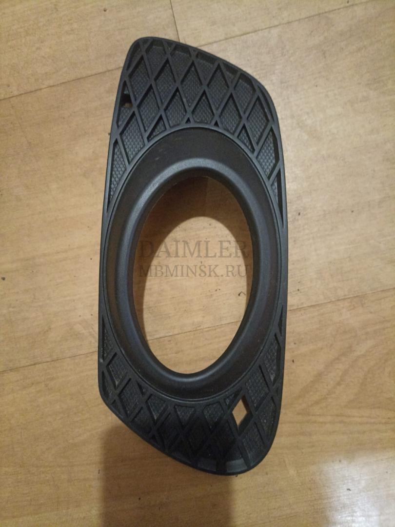 заглушка (решетка) в бампер Mercedes-Benz M-Класс W164 2006, 5.0 л., M 113.964, бензин, внедорожник 5 дв., A1648260124 - фото №1