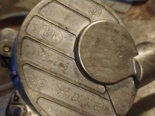 насос вакуумный Mercedes-Benz M-Класс W163 [рестайлинг] 2003, 2.7 л., дизель, АКПП, внедорожник 5 дв., A6122300065