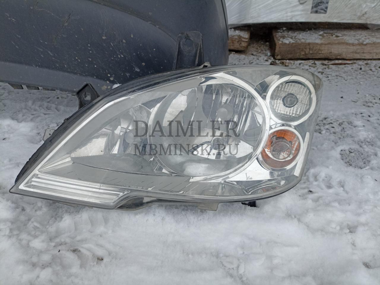 фара левая Mercedes-Benz Vito W639 2004, 2.2 л., OM 646.983, дизель, МКПП, белый, задний привод - фото №1