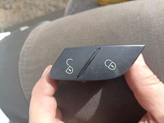 кнопка центрального замка Mercedes-Benz M-Класс W164 2007, 3.0 л., OM 642.940, дизель, АКПП, правый руль, A2518201010