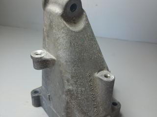 кронштейн двигателя Mercedes-Benz E-Класс W212/S212/C207/A207 2012, 1.8 л., M 271.860, бензин, седан, A2712232704