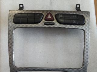 Декоративная накладка центральной консоли Mercedes-Benz C-Класс W203/S203/CL203 2003