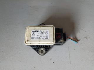 датчик ускорения Mercedes-Benz E-Класс W211/S211 [рестайлинг] 2007, 2.1 л., OM 646.821, дизель, АКПП, серебристый, седан, правый руль, A0035420318, A2165420018, 0265005623