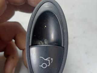 кнопка открытия багажника Mercedes-Benz E-Класс W211/S211 [рестайлинг] 2007, 2.1 л., OM 646.821, дизель, АКПП, серебристый, седан, правый руль, A2118210279