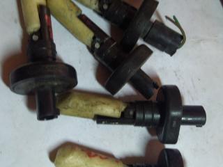 датчик уровня омывающей жидкости Mercedes-Benz Vito W639 2005, A2205400045