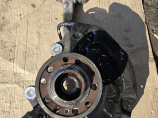 кулак поворотный правый Mercedes-Benz GLC-Класс X253/C253 2018, 2.1 л., OM 651.921, дизель, АКПП, A2533323400