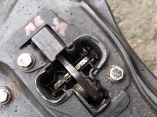 замок капота Mercedes-Benz CLK-Класс C209/A209 [рестайлинг] 2007, 3.5 л., бензин, купе, A2198800160