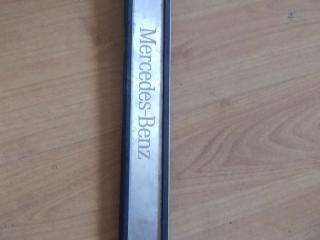 накладка на порог внутренняя Mercedes-Benz E-Класс W211/S211 2005, 3.0 л., OM 642.920, дизель, АКПП, серебро, седан, правый руль, A2116801435