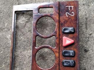 рамка блока управления климой Mercedes-Benz E-Класс W210/S210 1998, 2106830308