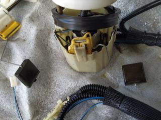 насос топливный Mercedes-Benz E-Класс W211/S211 [рестайлинг] 2007, 2.1 л., OM 646.821, дизель, АКПП, чёрный, седан, задний привод, правый руль