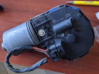 моторчик передних стеклоочистителей (дворников) Mercedes-Benz E-Класс W211/S211 [рестайлинг] 2007, 2.1 л., OM 646.821, дизель, АКПП, чёрный, седан, задний привод, правый руль