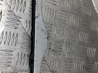 ресничка (ус) левой фары BMW 7 серия E38 [рестайлинг] 2000