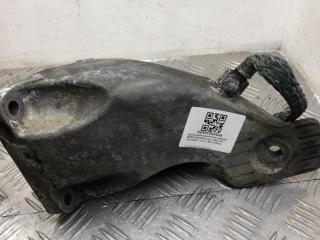 кронштейн двигателя BMW 5 серия E60/E61 [рестайлинг] E61 2008, 2.0 л., N47 D20 A, дизель, МКПП, carbon-schwarz (416), универсал, правый руль, 6777056, 22116777054