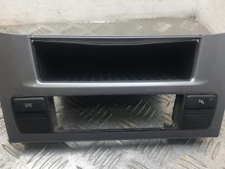 Декоративная накладка центральной консоли BMW 5 серия E60/E61 [рестайлинг] E61 2009, 2.0 л., N47 D20 A, дизель, МКПП, универсал, задний привод, правый руль, 51456988988, 6988988