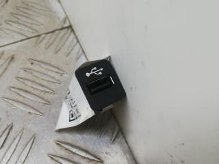 разъем AUX / USB BMW 5 серия F07/F10/F11 F10 2012, 4.4 л., N63 B44 A, бензин, АКПП, titansilber metallic (354), седан, задний привод, 84109237656, 9237656