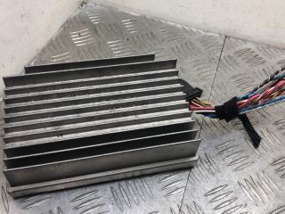 усилитель музыкальный BMW X5 E70 [рестайлинг] E70 2012, 3.0 л., N57 D30 A, дизель, АКПП, black sapphire metallic (475), внедорожник 3 дв., полный привод, правый руль, 65129240136, 9240136