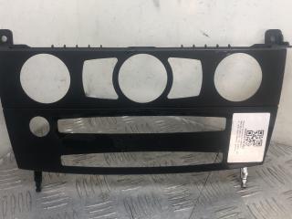 рамка под магнитолу BMW 5 серия E60/E61 E60 2007, 3.0 л., M57 D30 (306D4), дизель, АКПП, titansilber metallic (354), седан, задний привод, правый руль, 51456951031, 7906379