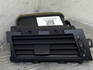 дефлектор обдува салона BMW 5 серия E60/E61 E60 2007, 3.0 л., M57 D30 (306D4), дизель, АКПП, titansilber metallic (354), седан, задний привод, правый руль, 64226910731, 6910731