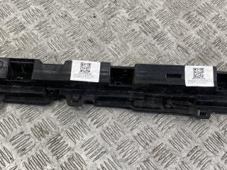 Кронштейн крепления порога BMW 3 серия F30/F31/F34 2014, 2.0 л., N47 D20 C, дизель, МКПП, седан, задний привод, правый руль, 51777256915, 7256915