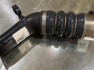 патрубок интеркулера BMW X3 F25 2013, 3.5 л., бензин, АКПП, черный, внедорожник 5 дв., полный привод, 13717601875, 7601875