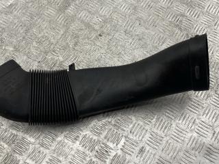 патрубок воздушного фильтра BMW X5 F15 2015, 3.0 л., N57 D30 A, дизель, АКПП, mineralweiß metallic (a96), внедорожник 5 дв., полный привод, правый руль, 13718514007, 8514007